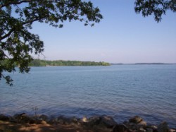 Governor to Sign Boater Compact Bill in Hartwell Today